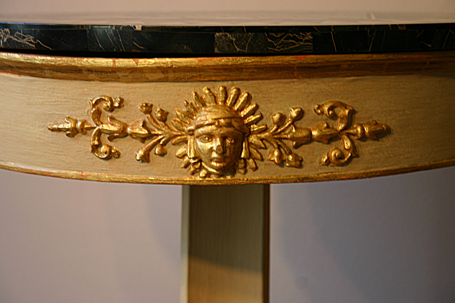 Römischer Tisch